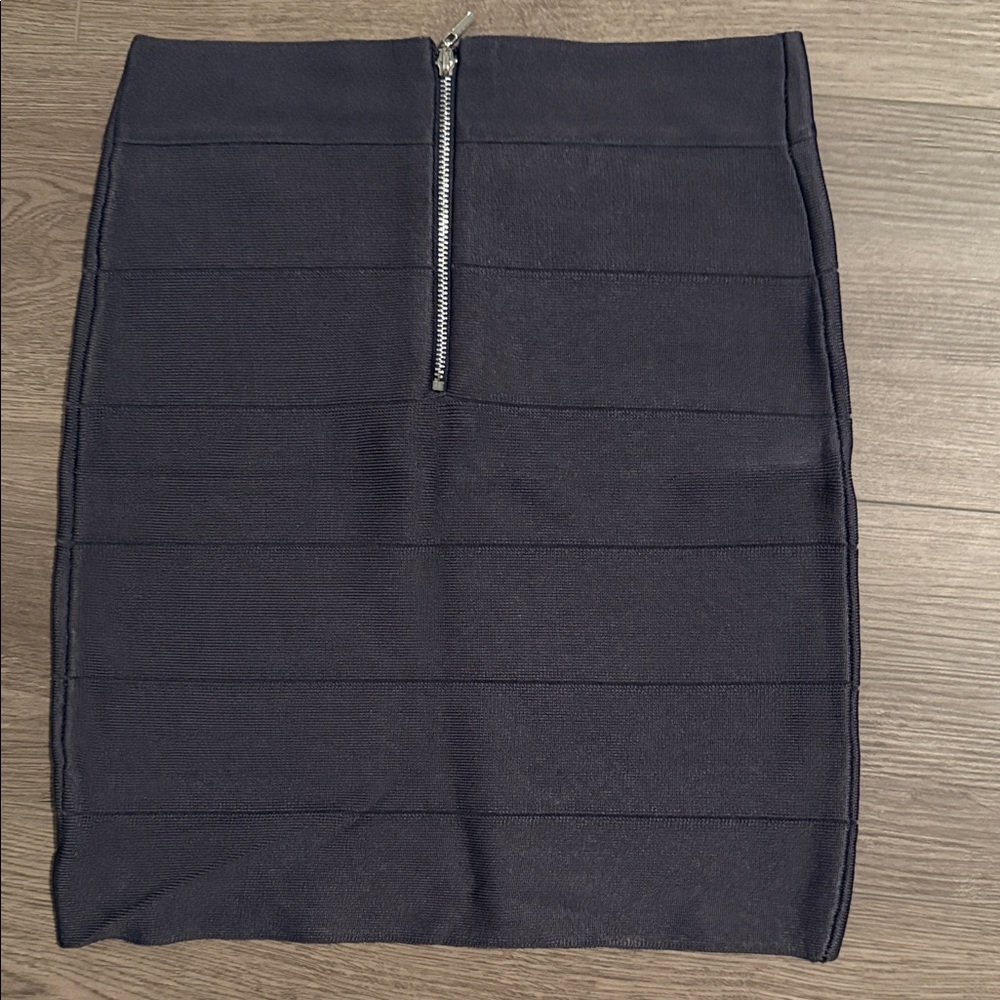 Elegant Charcol Women's Skirt - Picture 2 of 3